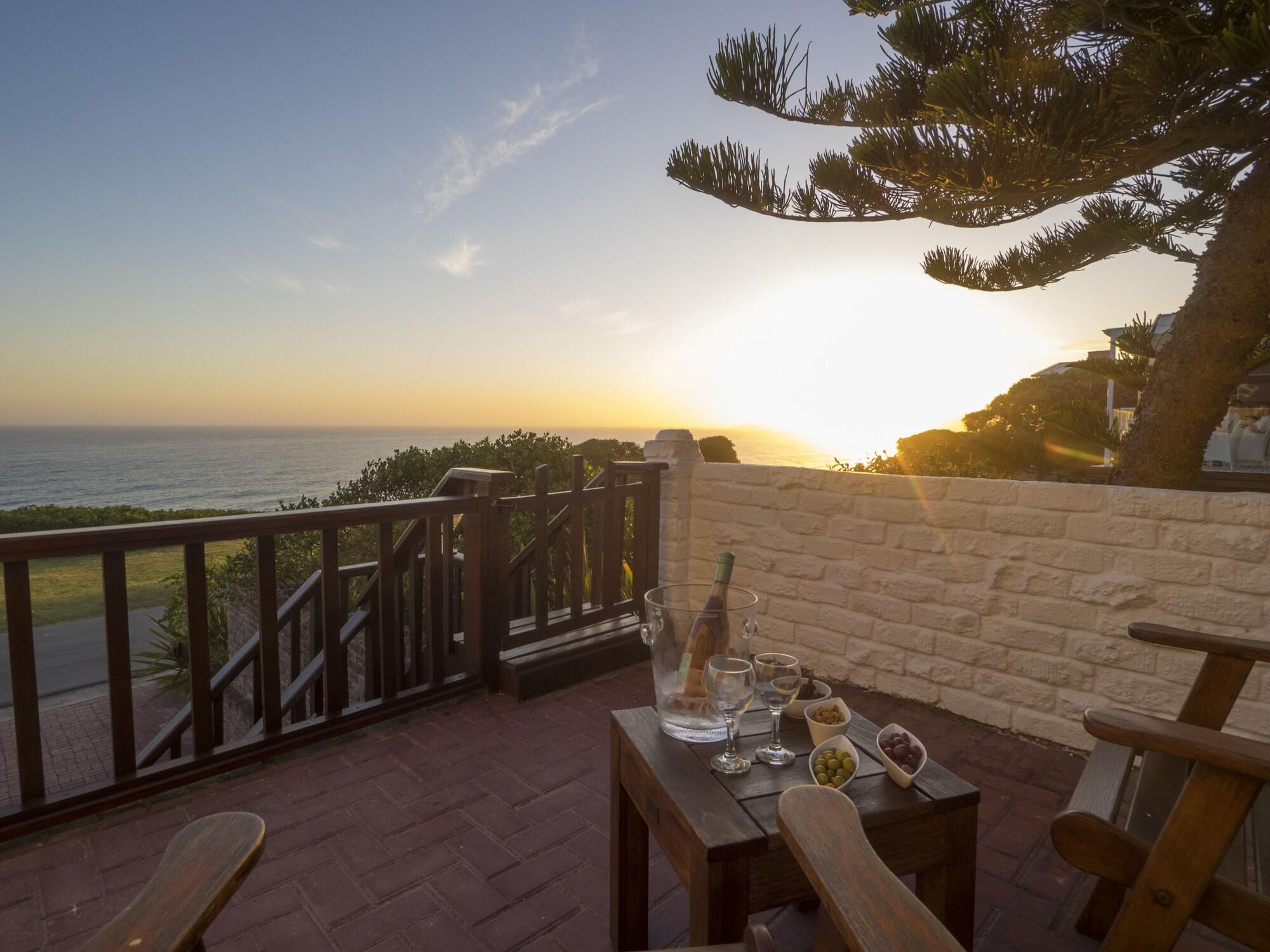 Shining Waters Guest House Вілдернесс Екстер'єр фото