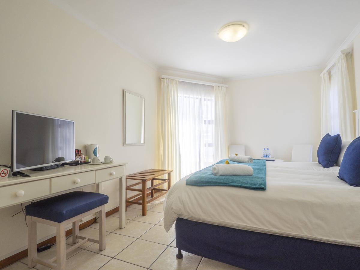 Shining Waters Guest House Вілдернесс Екстер'єр фото